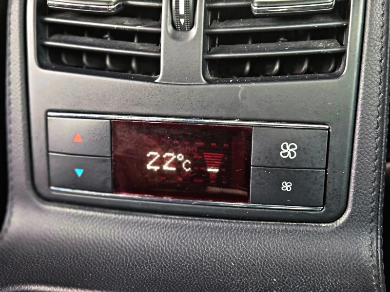 Mercedes-Benz CLS 350 AMG/4MATIC/GERMANY/LED/ПОДГРЕВ/AMBIENT/MEMORY/LIZI, снимка 12 - Автомобили и джипове - 52373922