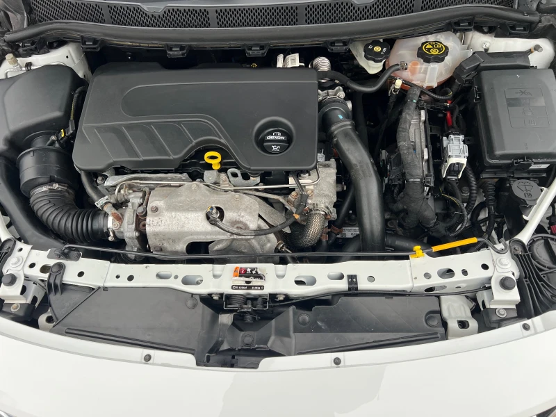 Opel Astra 1.6CDTi/136p.s-Avtomatik/Euro 6, снимка 15 - Автомобили и джипове - 53067154