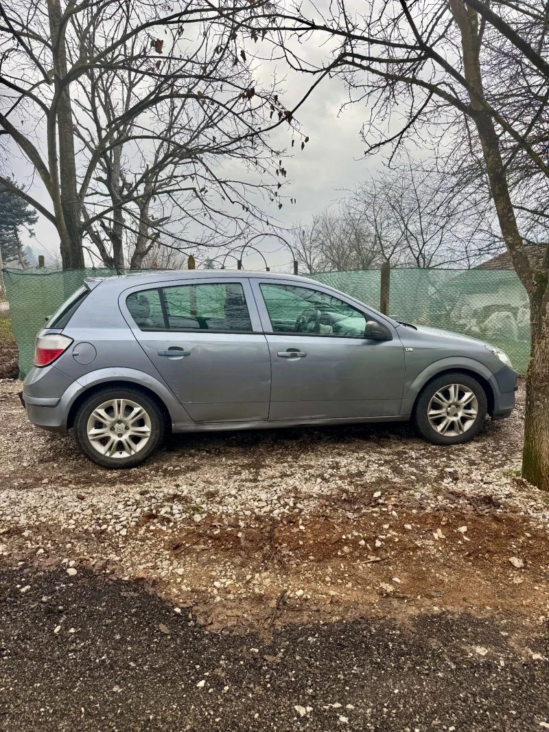 Opel Astra H 1.6i , снимка 6 - Автомобили и джипове - 53394649