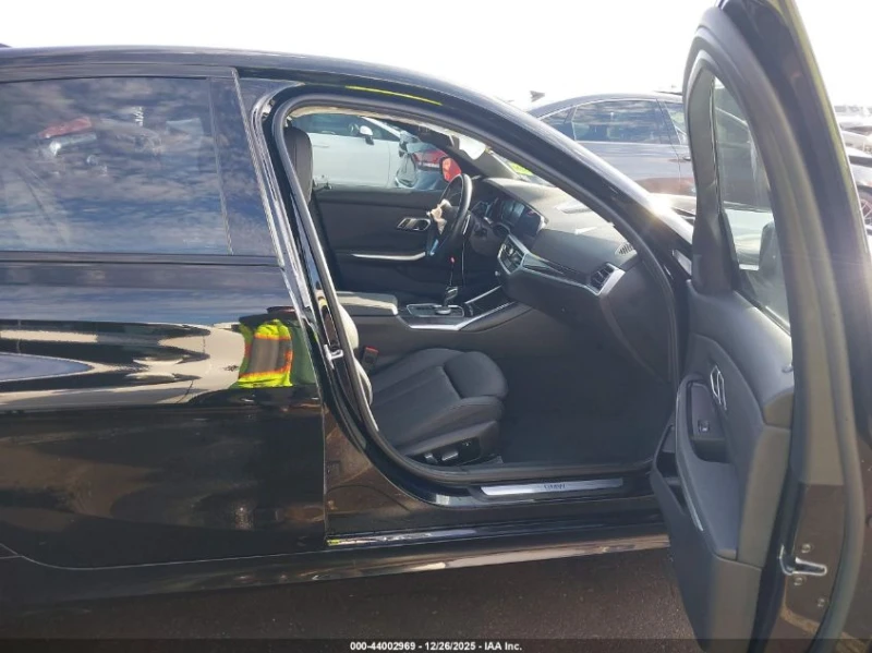 BMW 330 2l I, снимка 5 - Автомобили и джипове - 53395454