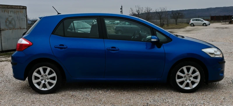 Toyota Auris 1.6i 16V Valvematic* Facelift* , снимка 8 - Автомобили и джипове - 53446247