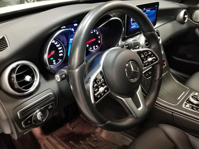 Mercedes-Benz C 300 4MATIC * АвтоКредит* (ЦЕНА ДО БГ), снимка 11 - Автомобили и джипове - 53448445