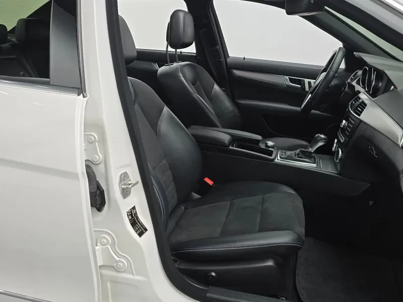 Mercedes-Benz C 220 2.2, снимка 10 - Автомобили и джипове - 54278138