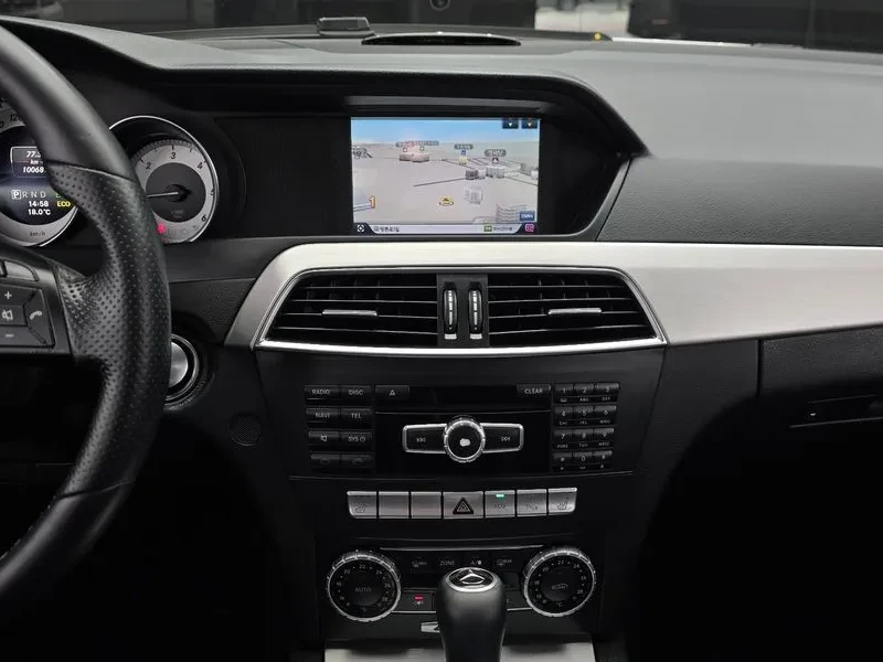 Mercedes-Benz C 220 2.2, снимка 15 - Автомобили и джипове - 54278138