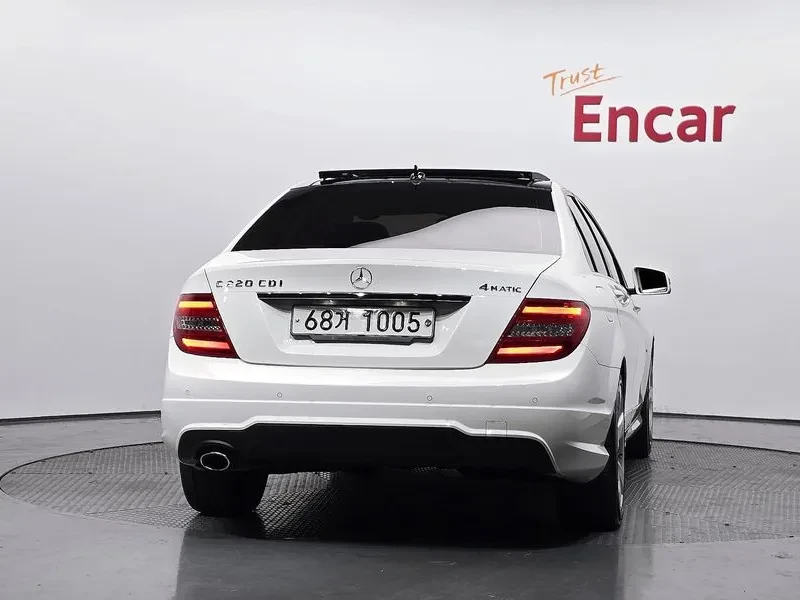 Mercedes-Benz C 220 2.2, снимка 4 - Автомобили и джипове - 54278138