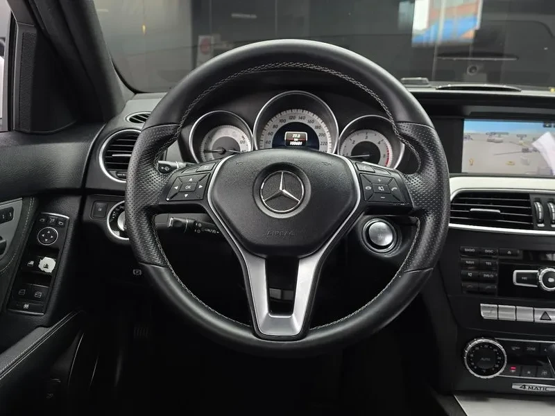 Mercedes-Benz C 220 2.2, снимка 13 - Автомобили и джипове - 54278138