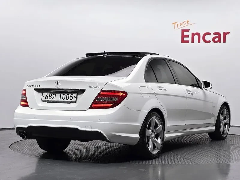 Mercedes-Benz C 220 2.2, снимка 2 - Автомобили и джипове - 54278138