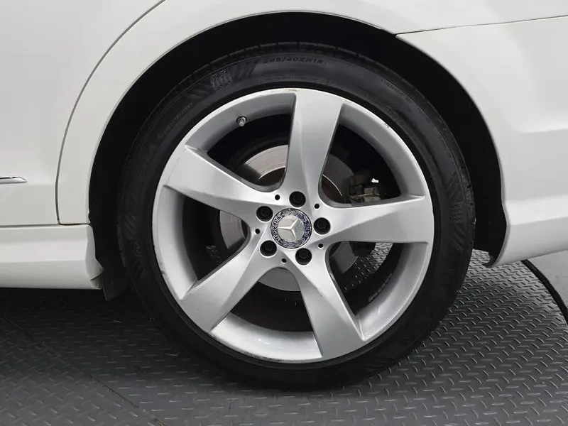 Mercedes-Benz C 220 2.2, снимка 5 - Автомобили и джипове - 54278138