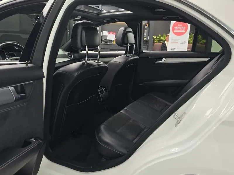 Mercedes-Benz C 220 2.2, снимка 12 - Автомобили и джипове - 54278138