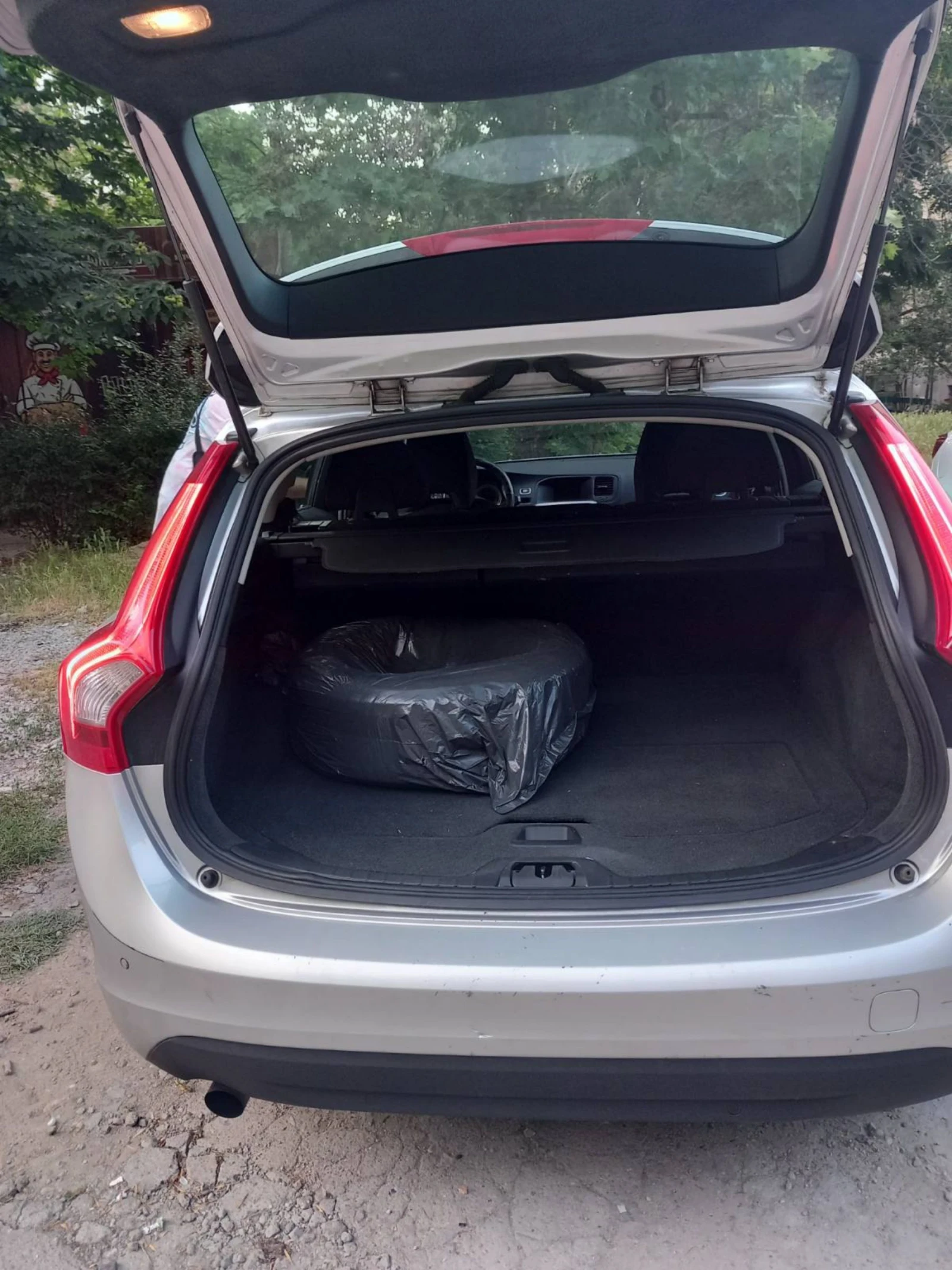 Volvo V60 2.0 D.  Т5  .163к.с - изображение 9