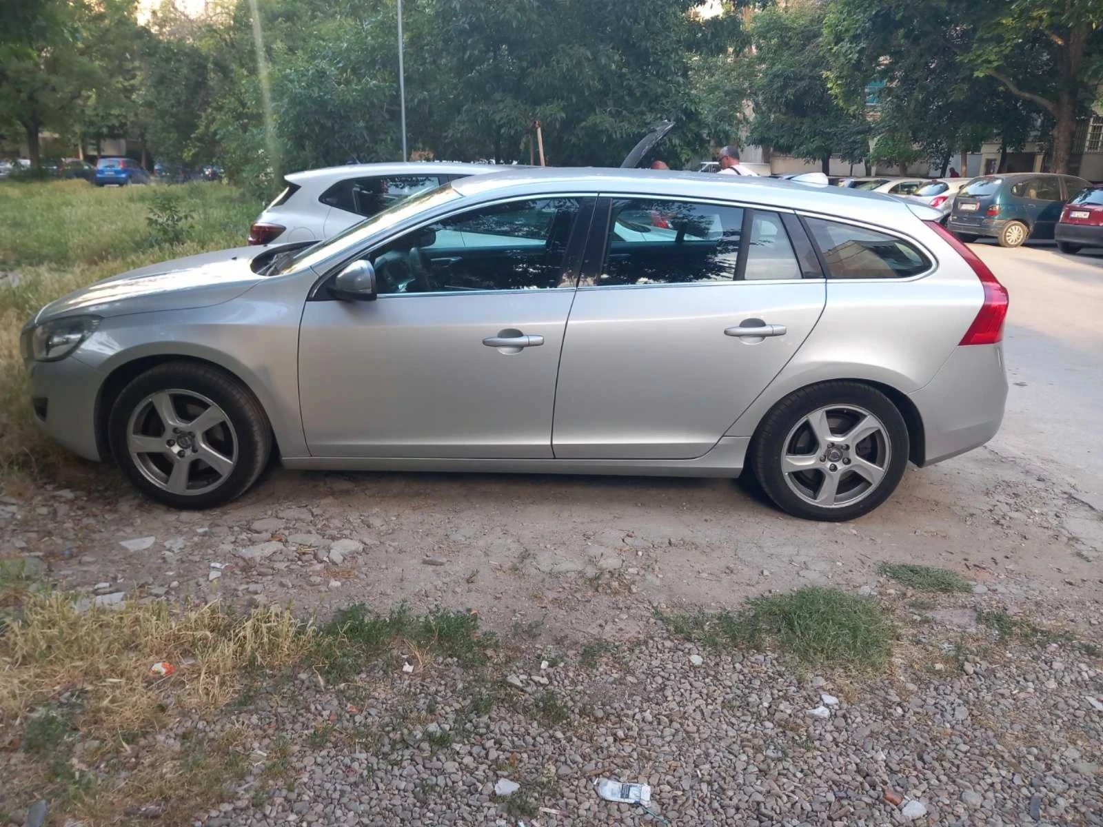 Volvo V60 2.0 D.  Т5  .163к.с - изображение 3