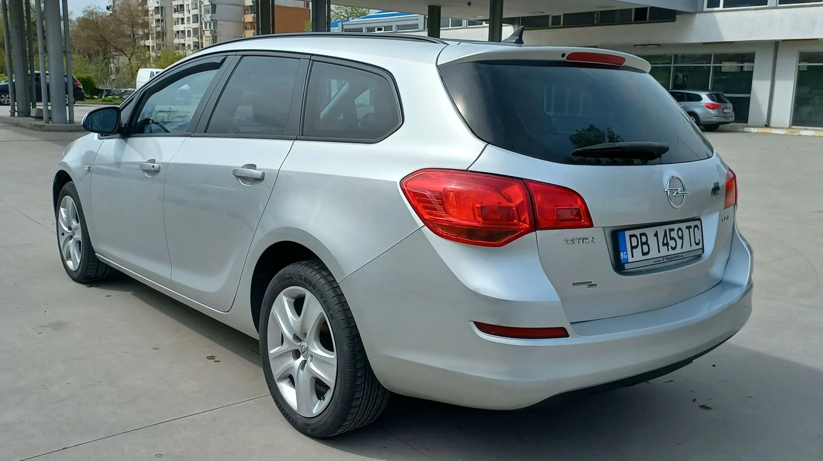 Opel Astra 1.7CDTI Navi - изображение 7
