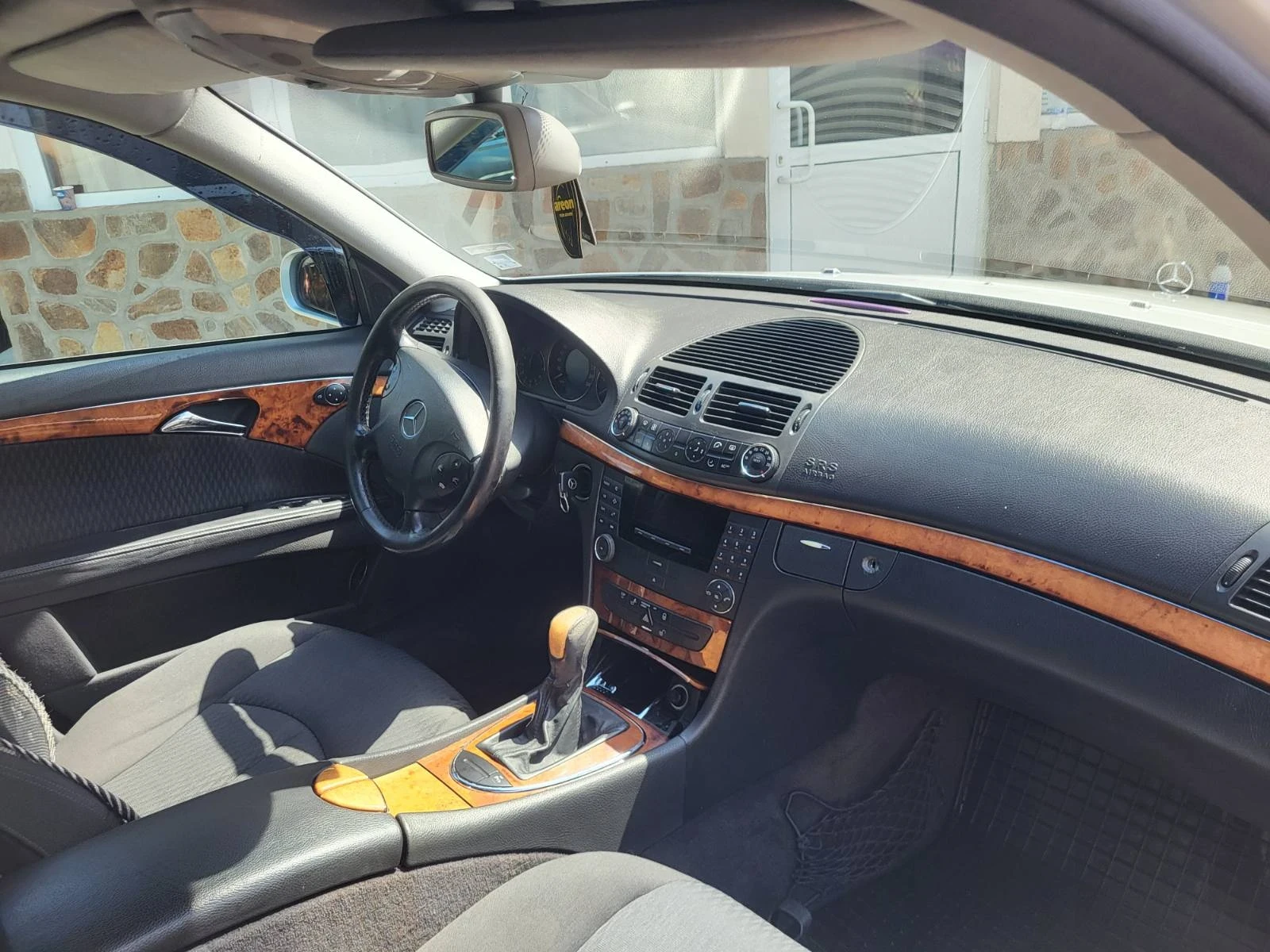 Mercedes-Benz E 270  - изображение 9