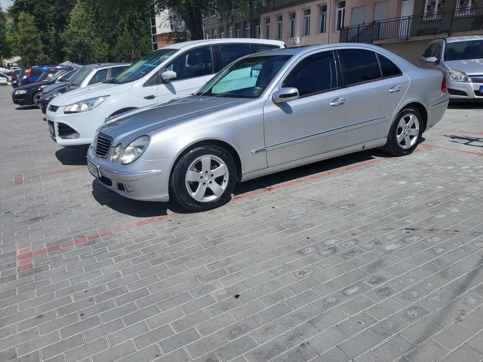 Mercedes-Benz E 270  - изображение 3