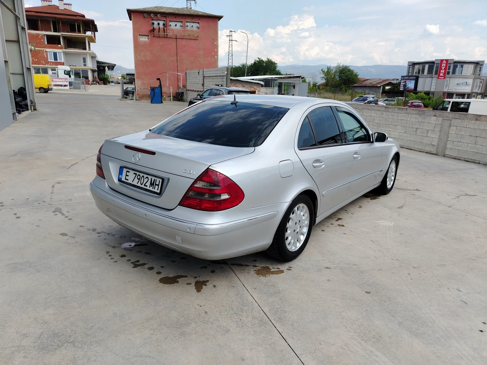 Mercedes-Benz E 270  - изображение 4