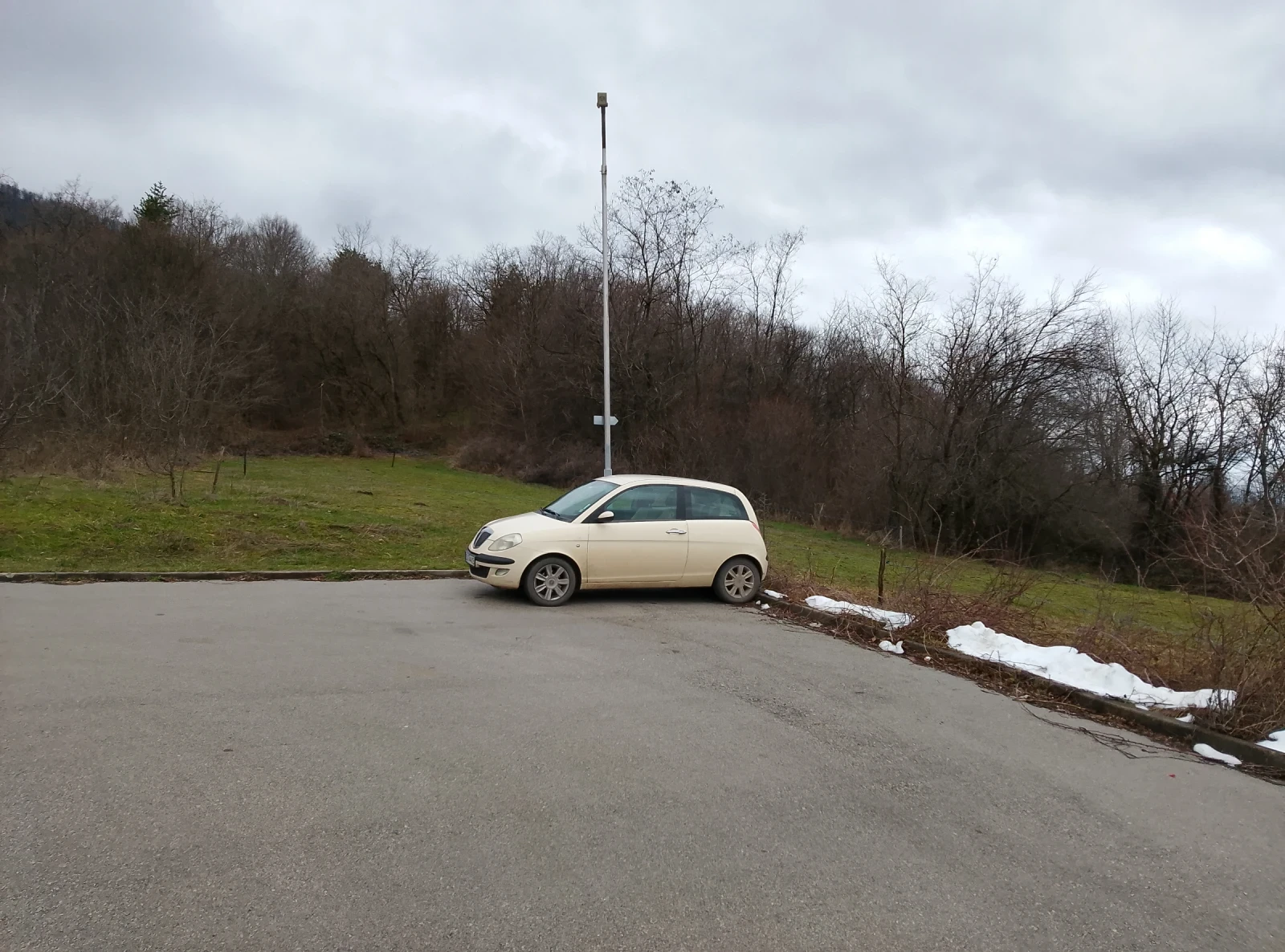 Lancia Ypsilon 1.2 - 60ps., снимка 15 - Автомобили и джипове - 51303502