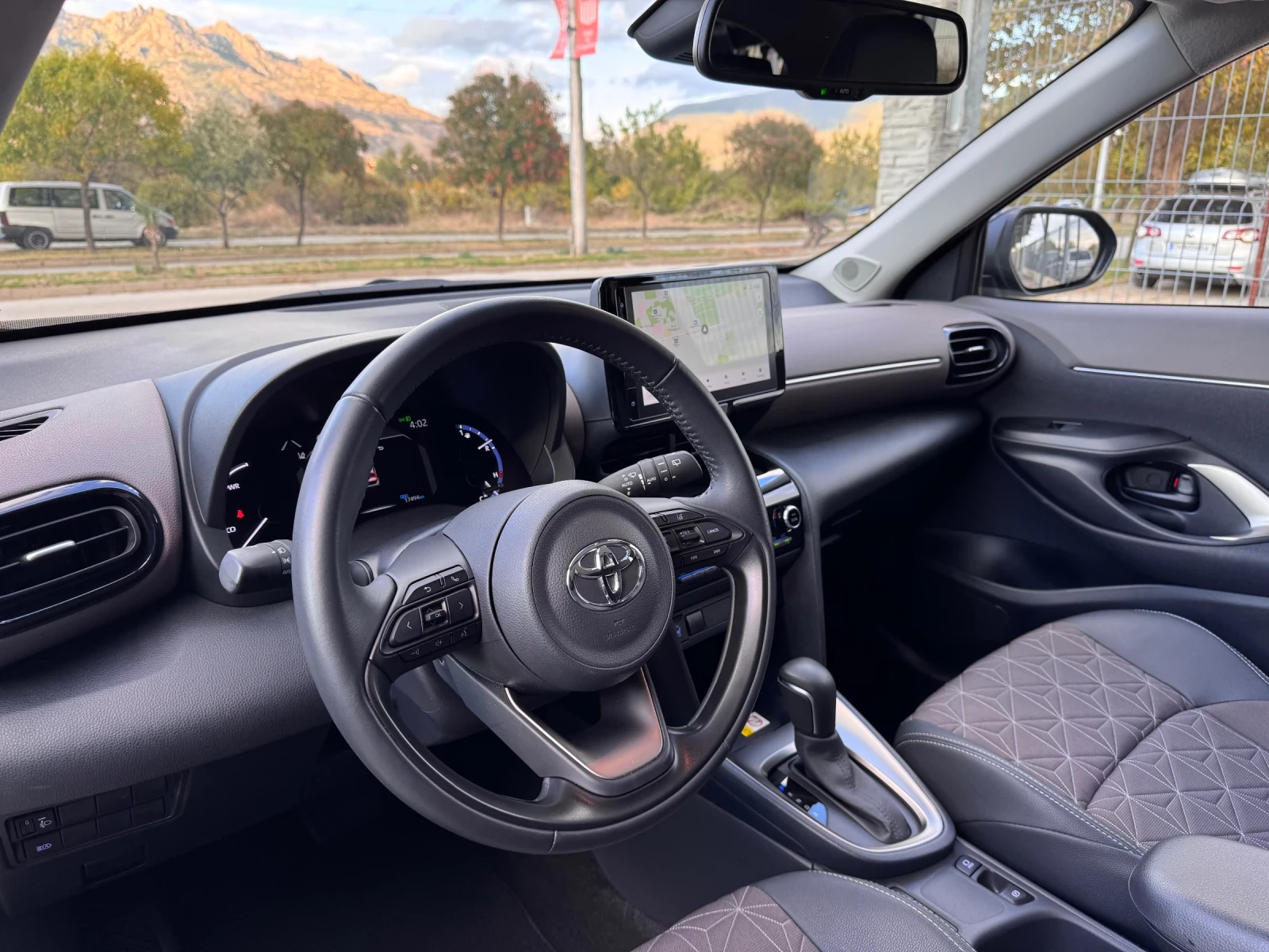Toyota Yaris Cross Executive 1.5i Hybrid * 17хил.км* ГАРАНЦИЯ*  - изображение 10