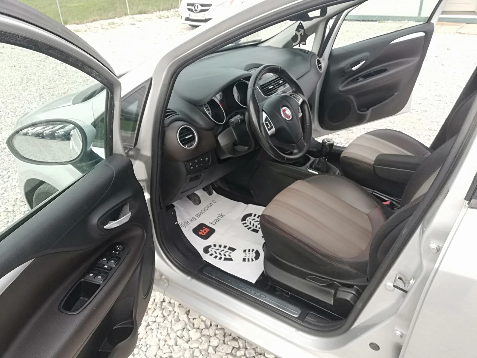 Fiat Punto EVO 1.3 MJ KLI 95 ks, снимка 9 - Автомобили и джипове - 54120775