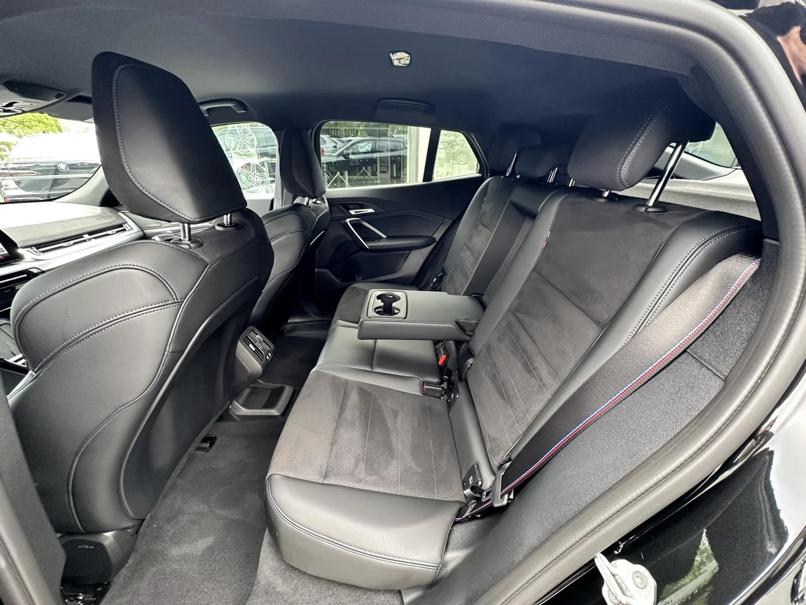 BMW iX2 eDrive20, снимка 17 - Автомобили и джипове - 54502675