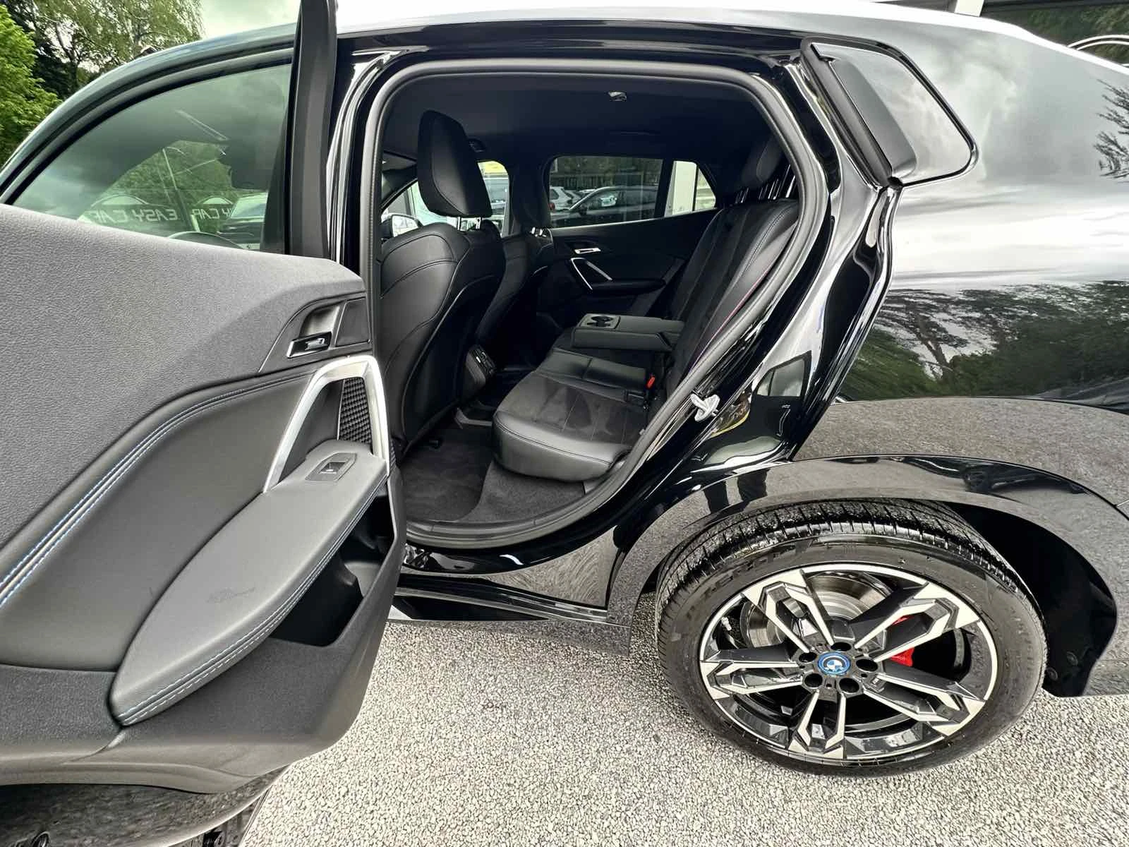 BMW iX2 eDrive20, снимка 16 - Автомобили и джипове - 54502675