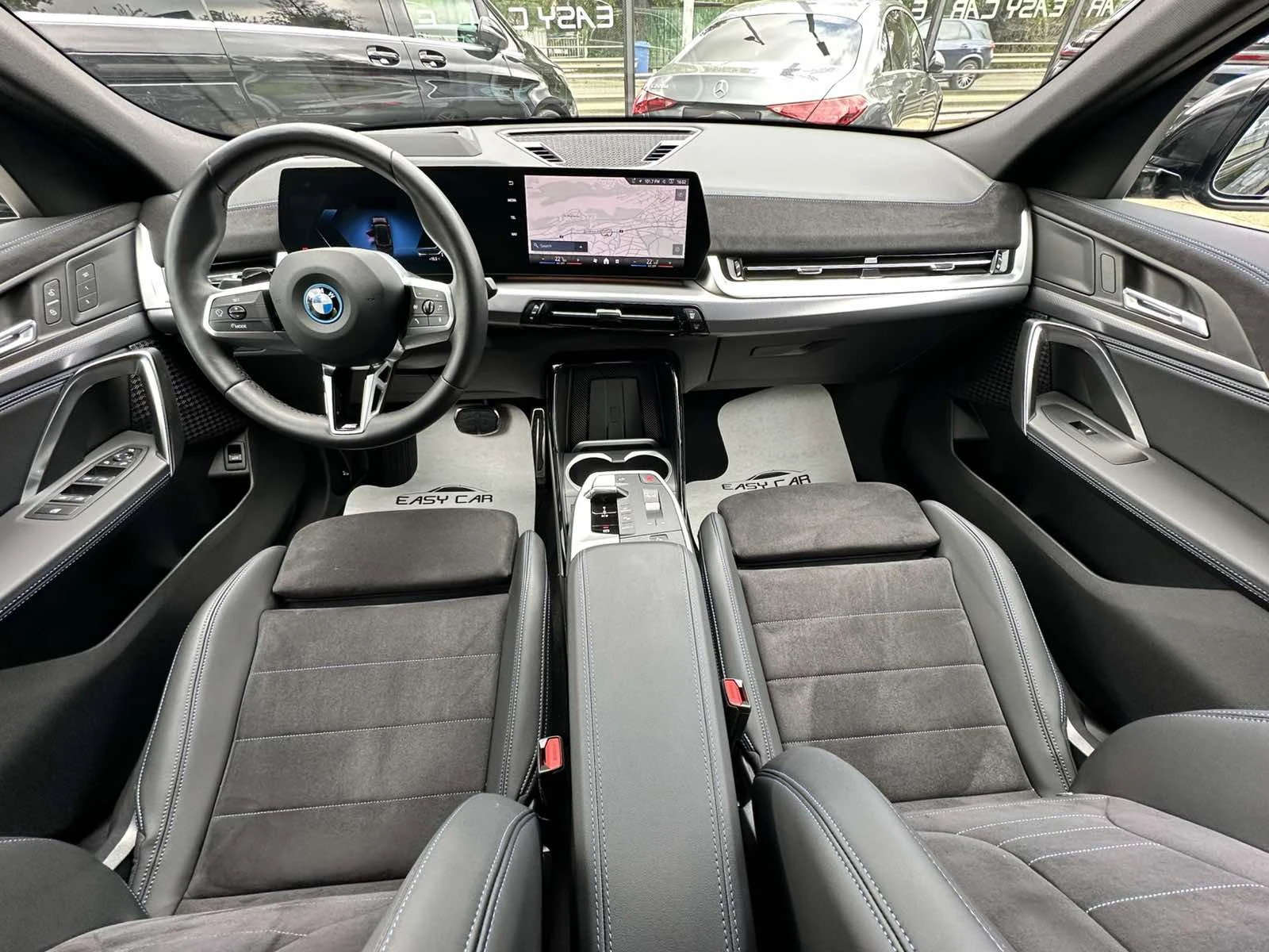 BMW iX2 eDrive20, снимка 11 - Автомобили и джипове - 54502675