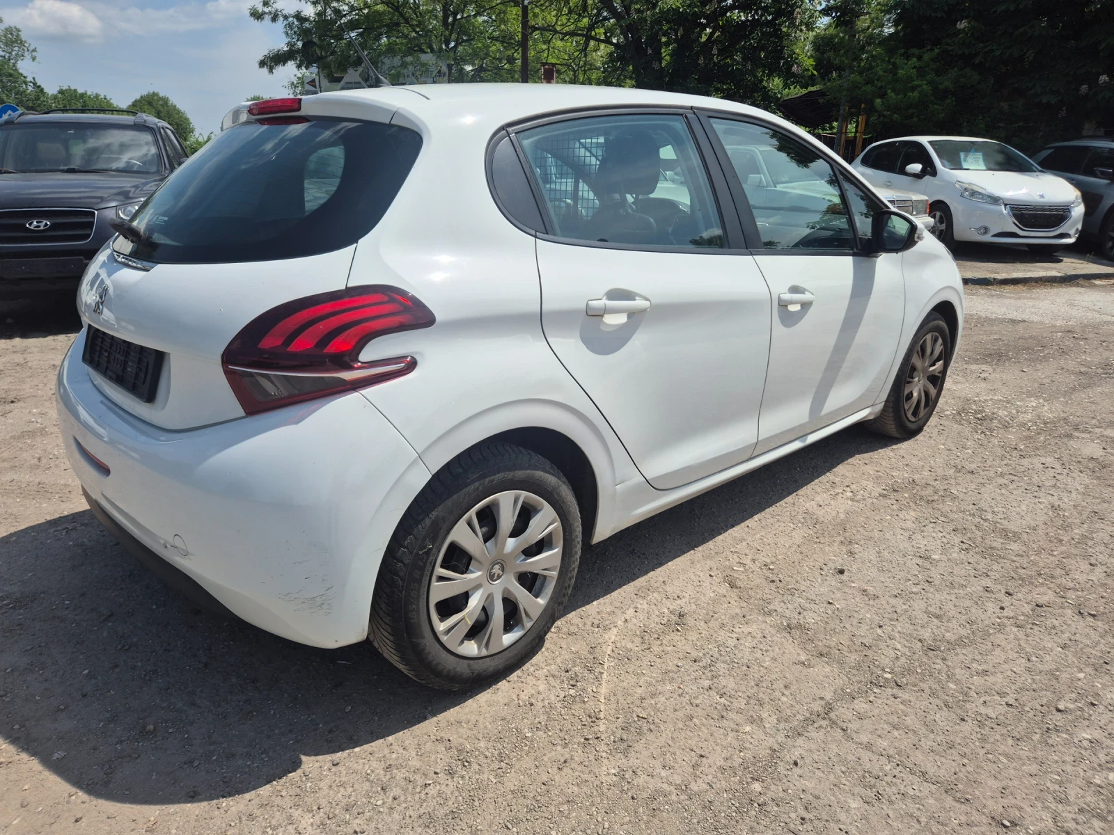 Peugeot 208 1, 6HDI, EURO 6B, снимка 6 - Автомобили и джипове - 54509791