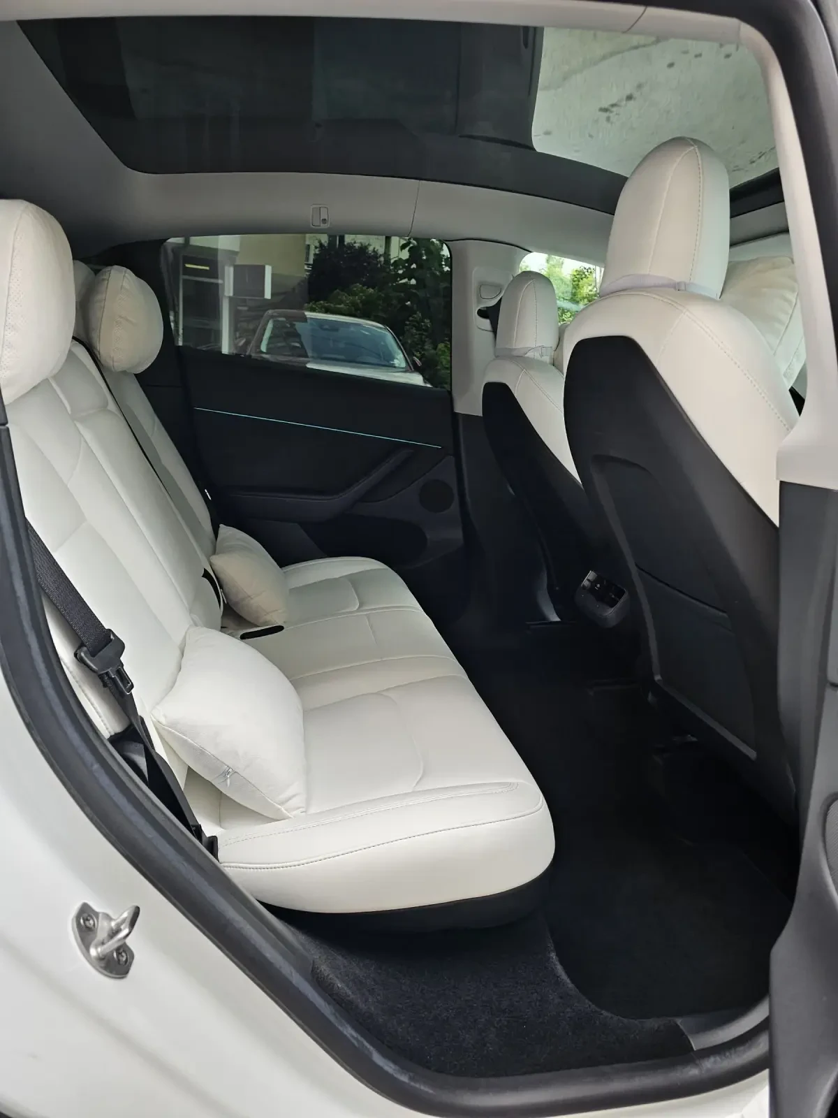 Tesla Model Y Long Range Dual Motor, снимка 9 - Автомобили и джипове - 55327897