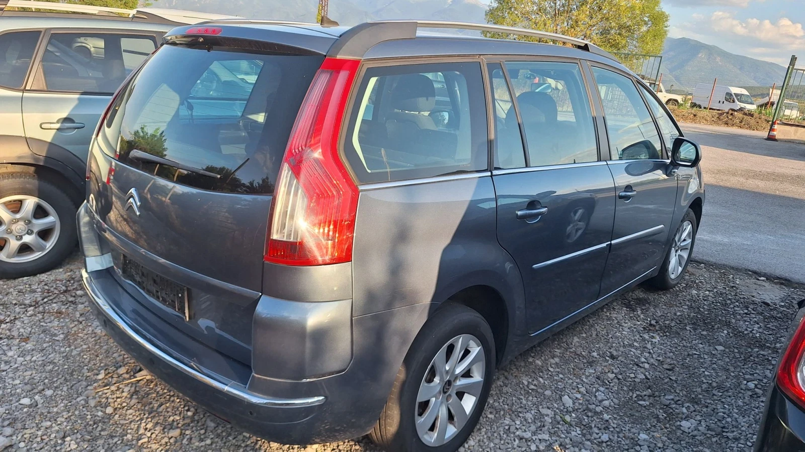 Citroen C4 Picasso Grand 7 места Facelift Euro5 , снимка 4 - Автомобили и джипове - 55717457