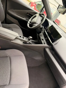 Обява за продажба на Toyota C-HR 1.8HEV/140HP/FLOW/CARPLAY/DIGITAL/LED/L.ASS/895f ~57 699 лв. - изображение 4 | Auto.bg Обява за продажба на Toyota C-HR 1.8HEV/140HP/FLOW/CARPLAY/DIGITAL/LED/L.ASS/895f ~57 699 лв. - изображение 4