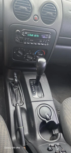 Jeep Cherokee 2.8CRDI 4x4 - 7999 лв. / 4089.82 € - 65983005 5