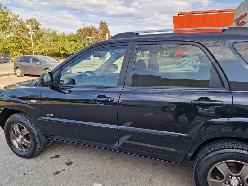 Kia Sportage, снимка 2 - Автомобили и джипове - 47361719