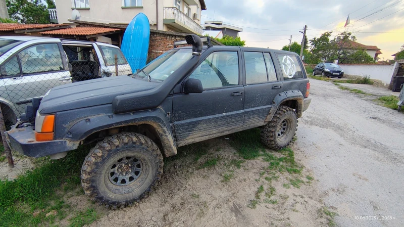 Jeep Grand cherokee 5.2 L ръчка, газ, снимка 2 - Автомобили и джипове - 52751686