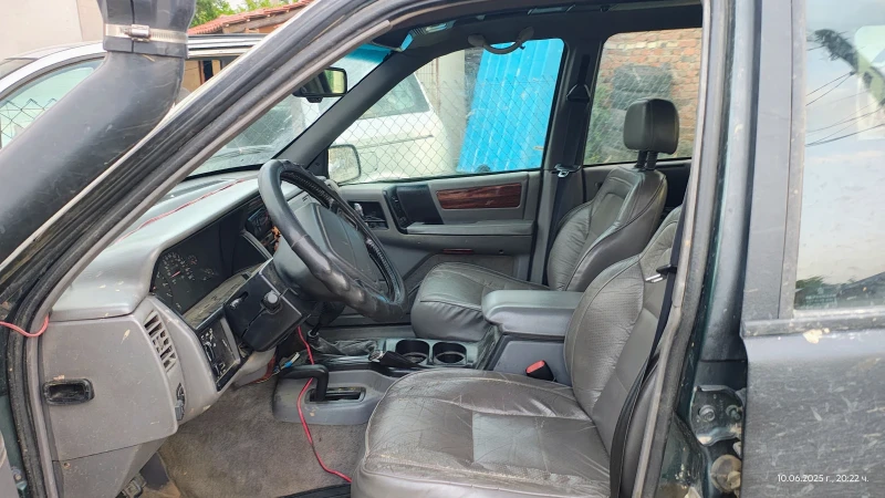 Jeep Grand cherokee 5.2 L ръчка, газ, снимка 4 - Автомобили и джипове - 52751686