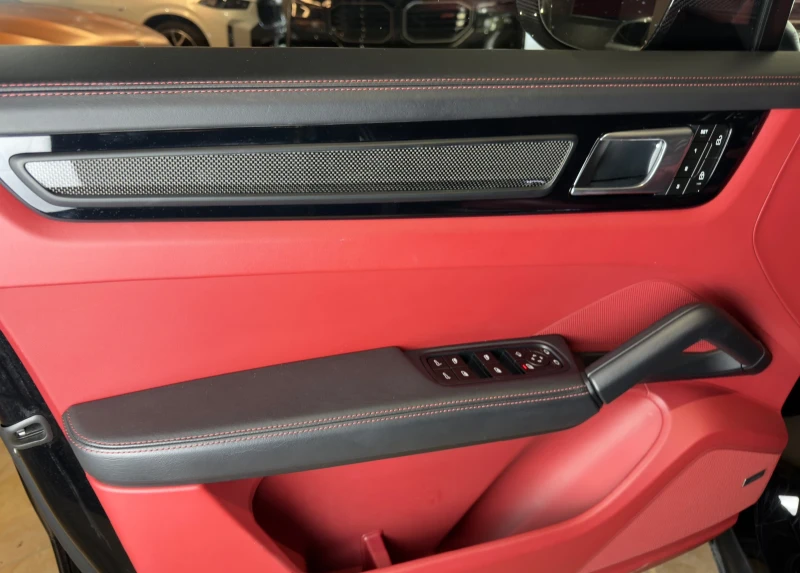 Porsche Cayenne Turbo GT Гаранция до 04.2027 , снимка 9 - Автомобили и джипове - 53536695