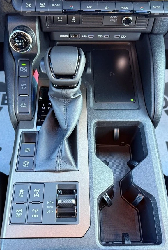 Toyota Land cruiser 2.8 D-4D = NEW = Tec Гаранция, снимка 11 - Автомобили и джипове - 52930244