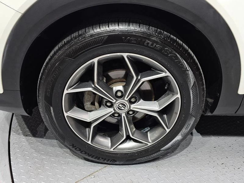 SsangYong Korando 1.6 673910 Automatic, снимка 5 - Автомобили и джипове - 55749619