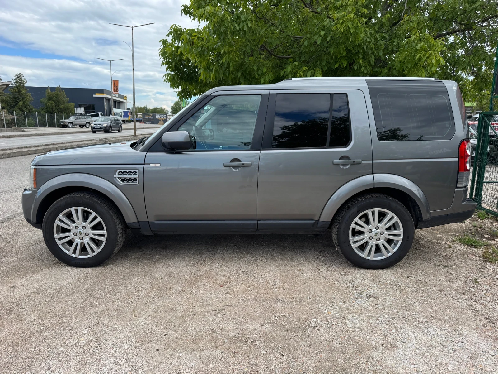 Land Rover Discovery 7 МЕСТА - изображение 10