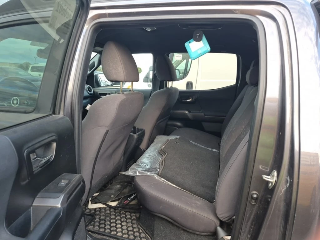 Toyota Tacoma * SR5 CREW CAB LONG BED * CARFAX * БЕЗ ПЪРВОНАЧАЛН - изображение 10