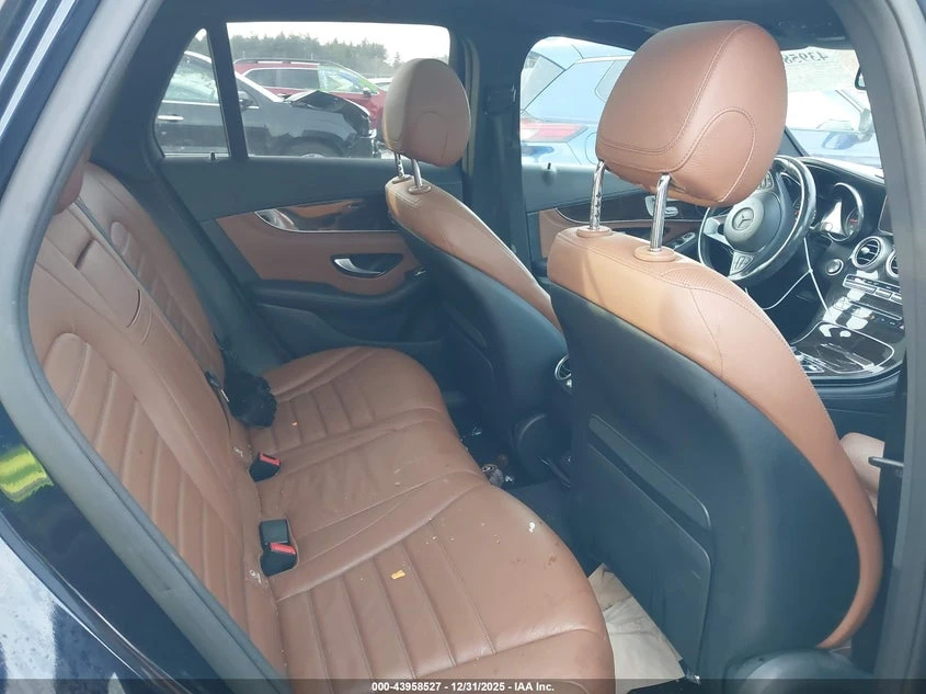 Mercedes-Benz GLC 300 4MATIC* подгрев* панорама* памет на седалките* , снимка 6 - Автомобили и джипове - 53833600