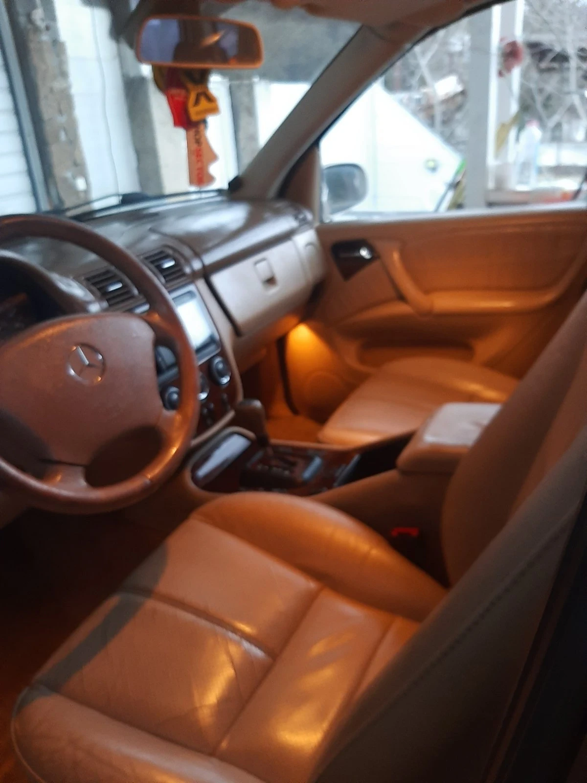 Mercedes-Benz ML 270, снимка 6 - Автомобили и джипове - 54009761