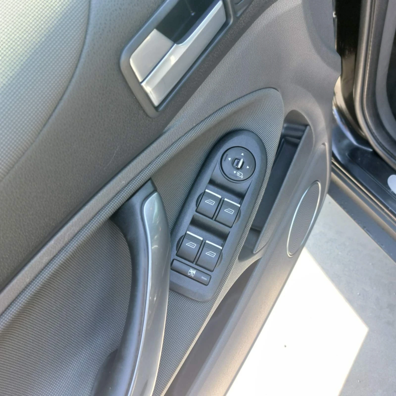 Ford Kuga ОТЛИЧНА , снимка 4 - Автомобили и джипове - 55015790