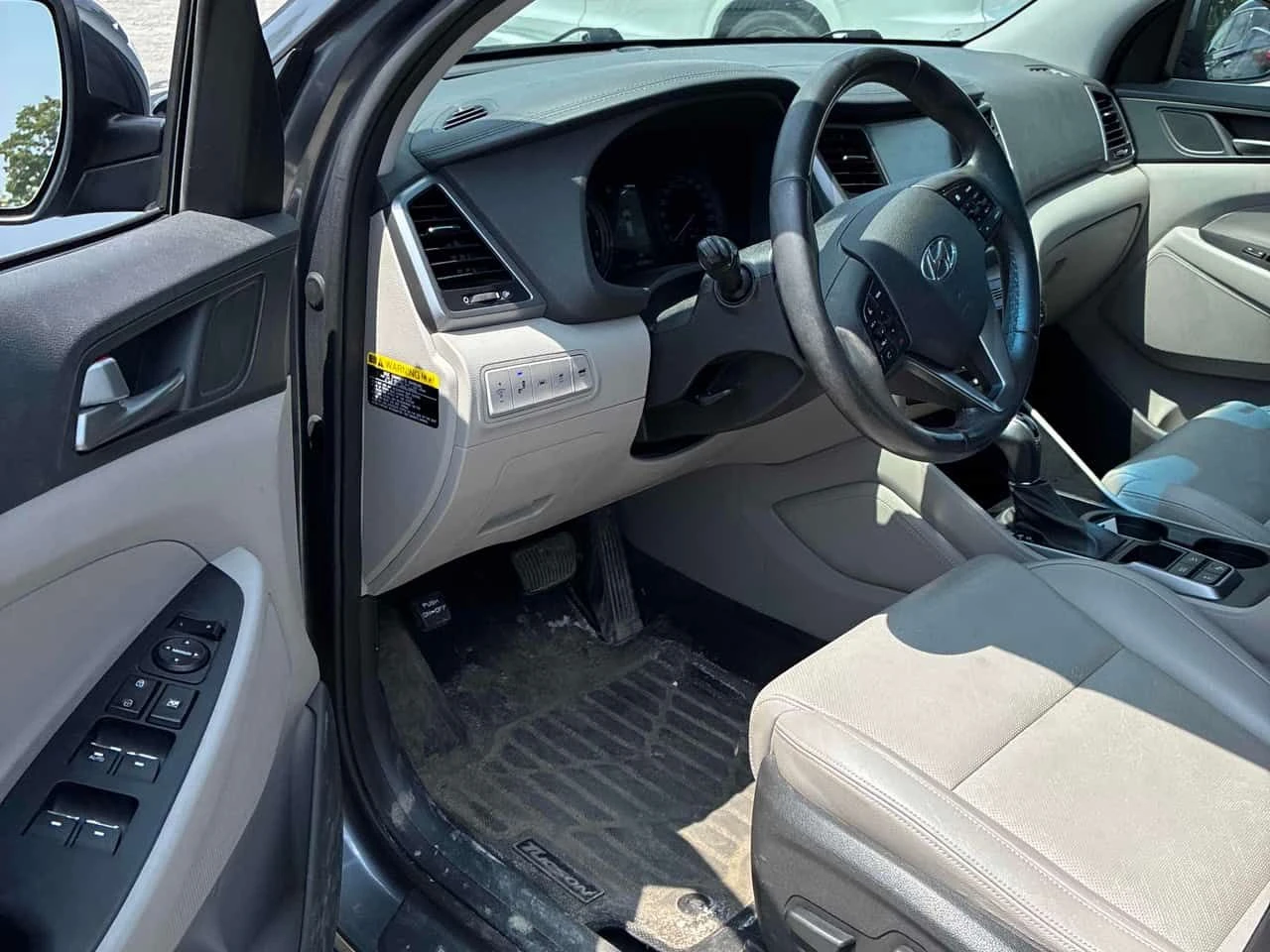 Hyundai Tucson * Ultimate * CARFAX * ОПЦИЯ ЗА АВТОКРЕДИТ * , снимка 5 - Автомобили и джипове - 55550859