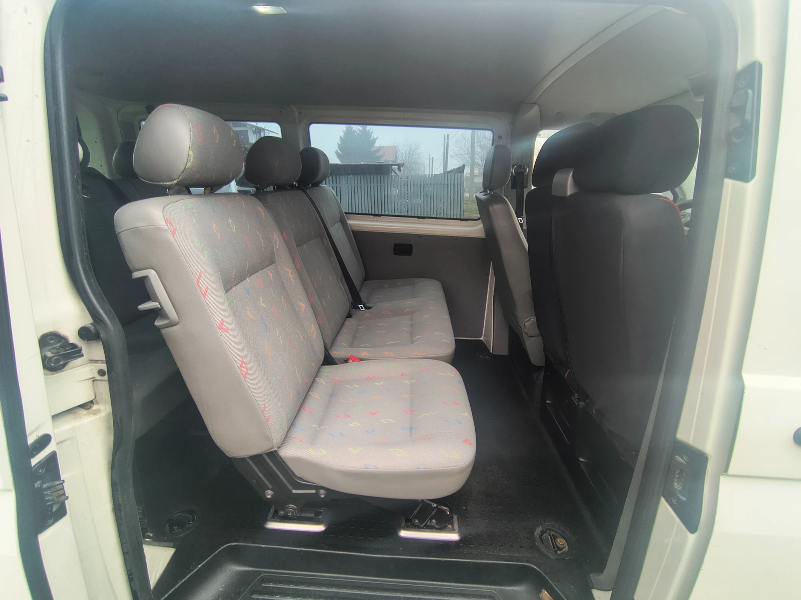 VW T5 1.9tdi 105hp, снимка 15 - Бусове и автобуси - 53838389