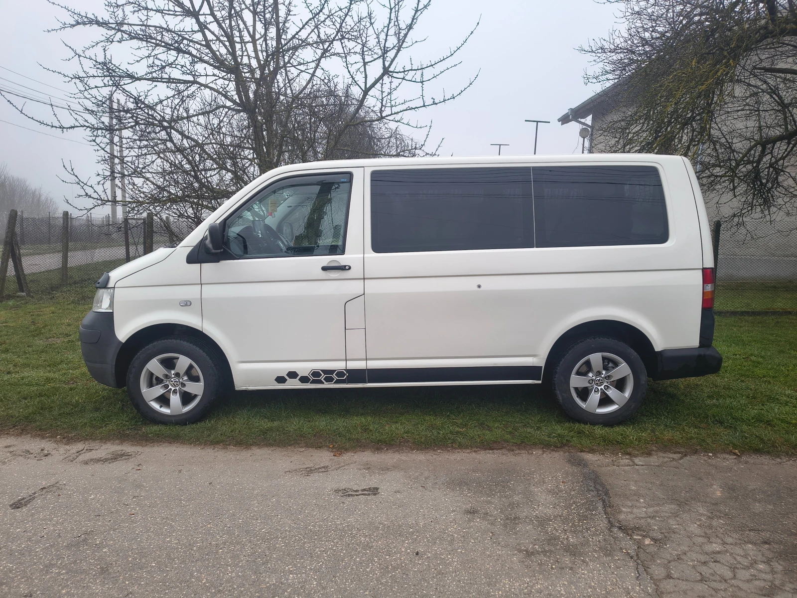 VW T5 1.9tdi 105hp, снимка 4 - Бусове и автобуси - 53838389
