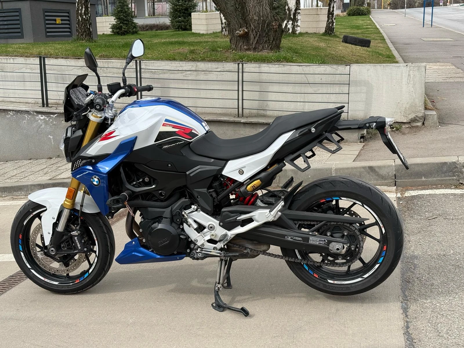 BMW F 900 R | 105 к.с. | Гаранция до 2028 | Каско+ , снимка 1