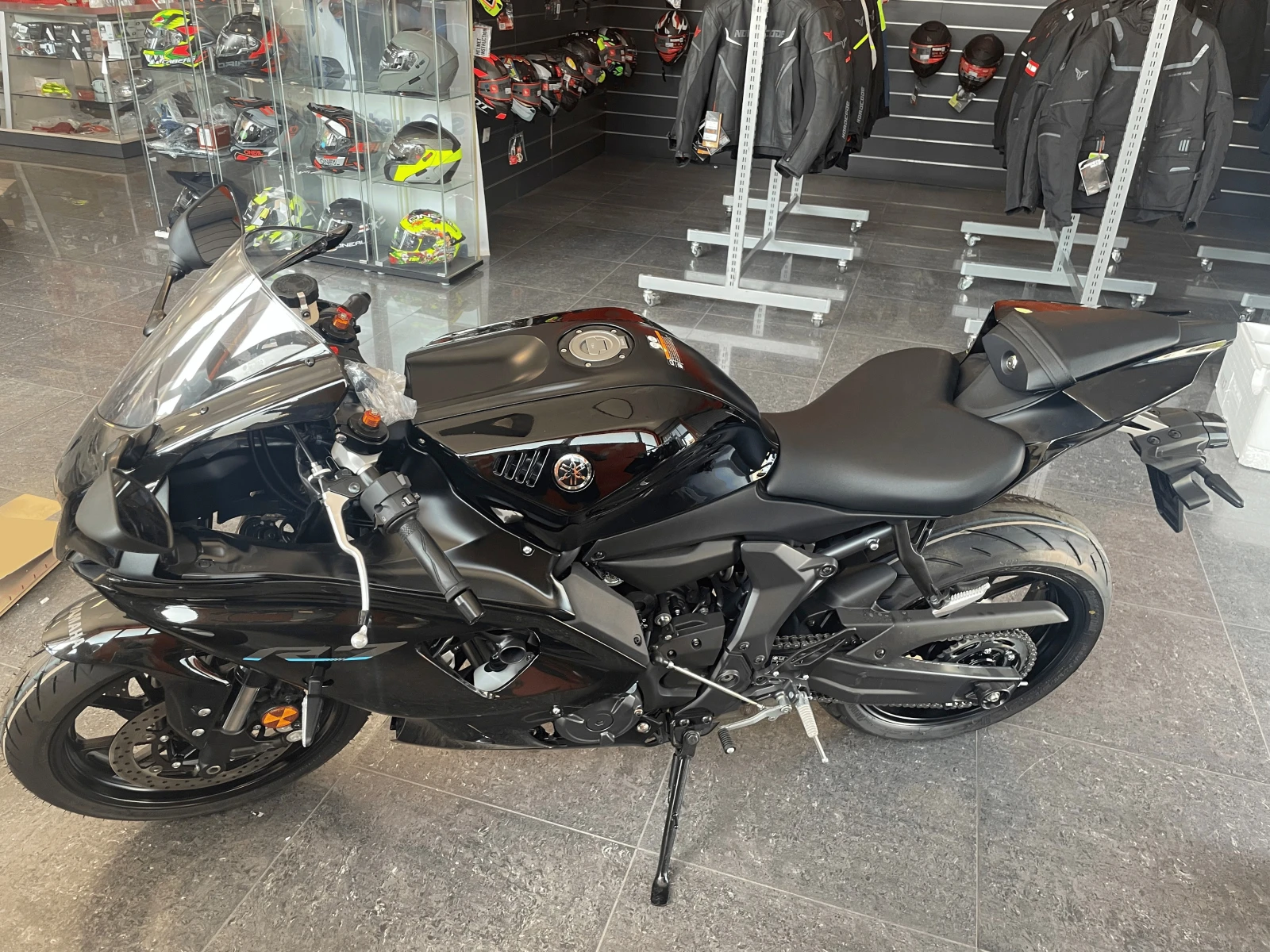 Yamaha YZF-R7  - изображение 2