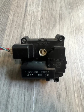     113800-2051    Toyota Avensis T25 113800-2051