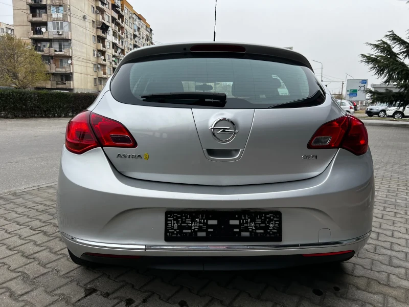 Opel Astra 1.7 CDTI 110к.с., снимка 5 - Автомобили и джипове - 49606560