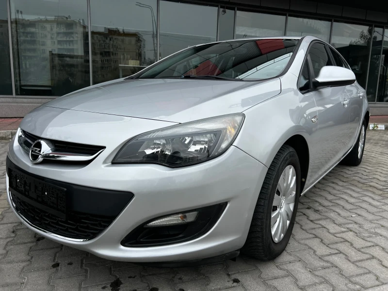 Opel Astra 1.7 CDTI 110к.с., снимка 2 - Автомобили и джипове - 49606560