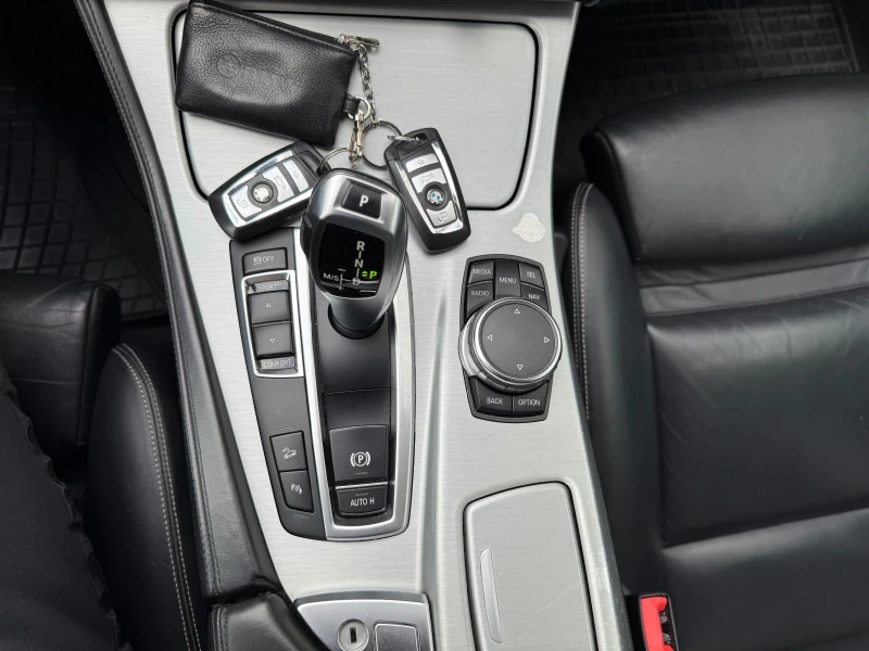 BMW 530 530xDrive+ Head Up+ Key Less GO+ Подгрев+ Камера+ , снимка 14 - Автомобили и джипове - 51483806